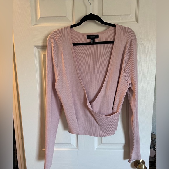 Pale pink ribbed v neck cropped sweater🌸 - Picture 3 of 5